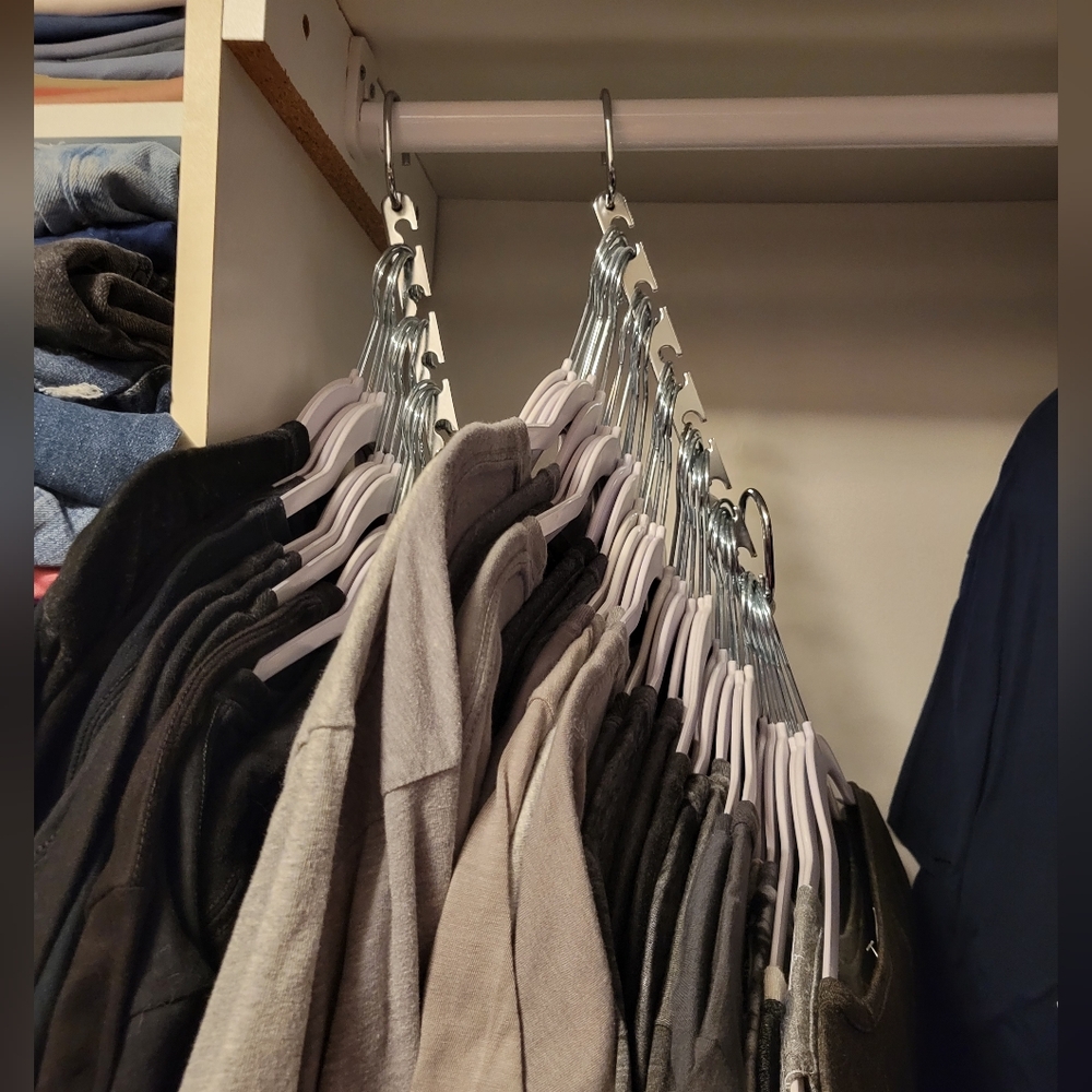 Metal Clothes Hangers - Silver